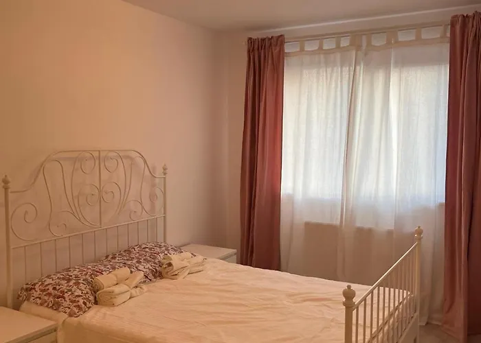 Hils Pallady - Amy Apartment