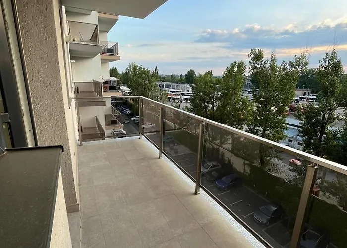 Hils Pallady - Amy Apartment